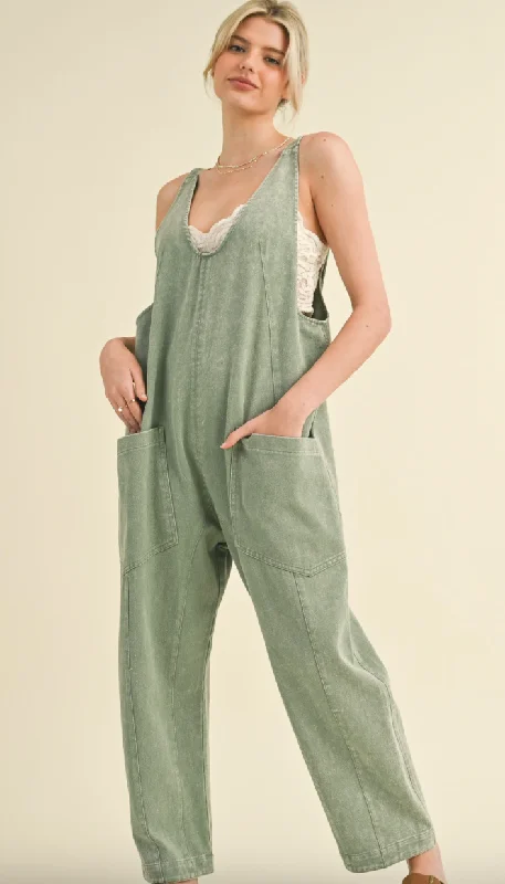 Slouchy Harem Jumpsuit Tailored wide-leg jumpsuit, Chic, Elegant, Comfortable